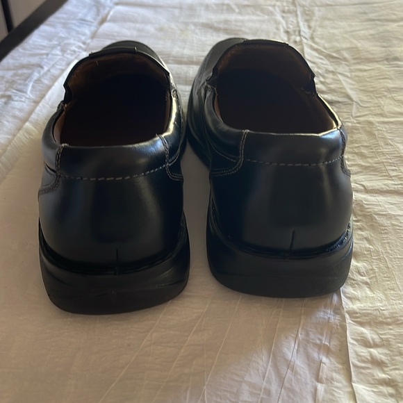 Dockers - Picture 4 of 5